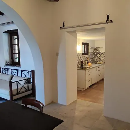 Apartment In Paradise