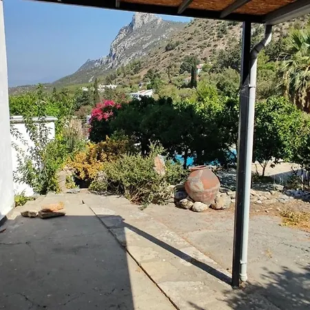 Апартаменты In Paradise Karmi